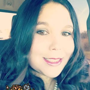 Meet your Posher, Monique